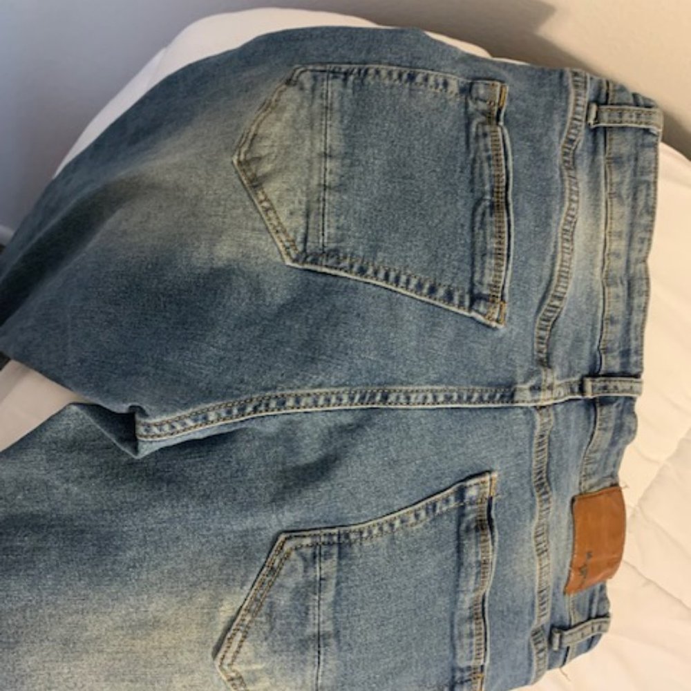 Blue Jeans - Picture 3 of 3